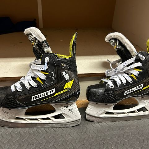 Bauer Supreme M4 selges