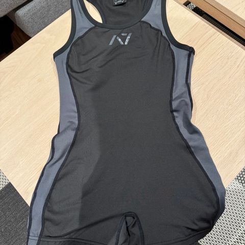 A7 singlet