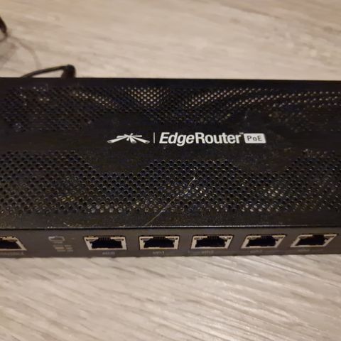 Ubiquity Edge Router PoE