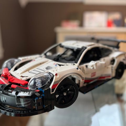 Lego technic Porsche 911 RSR