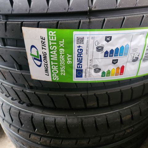 2stk Dekk 235/35R19 xl