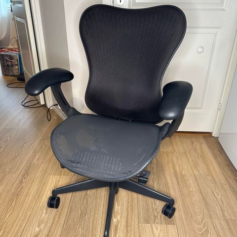 Herman Miller Mirra 2