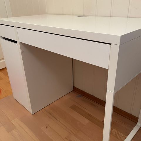 Pult/skrivebord - Micke fra IKEA