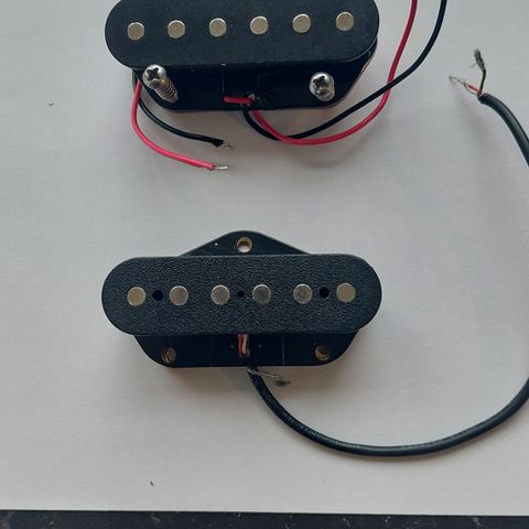 2 Telecaster bridge pickups i ukjent tilstand..