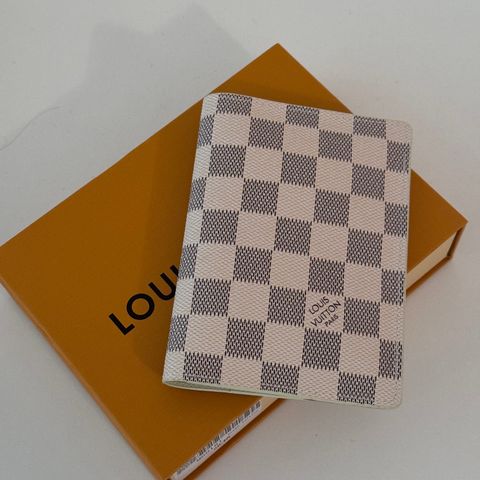 Passholder Louis Vuitton