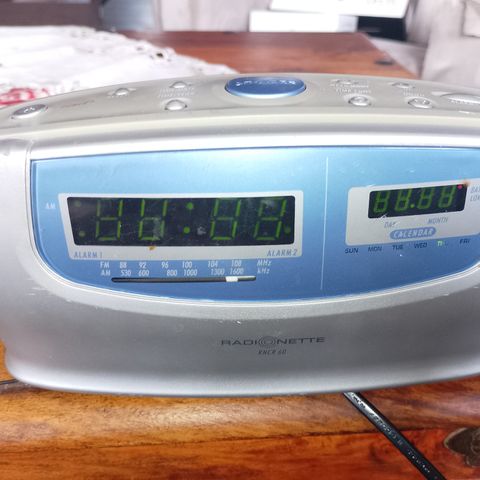 FM Radio m/alarm