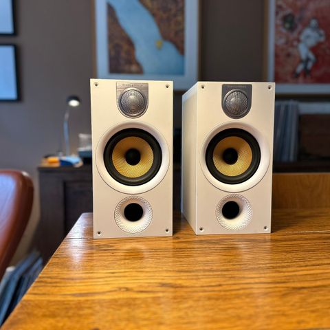 Bowers & Wilkins 686 S2