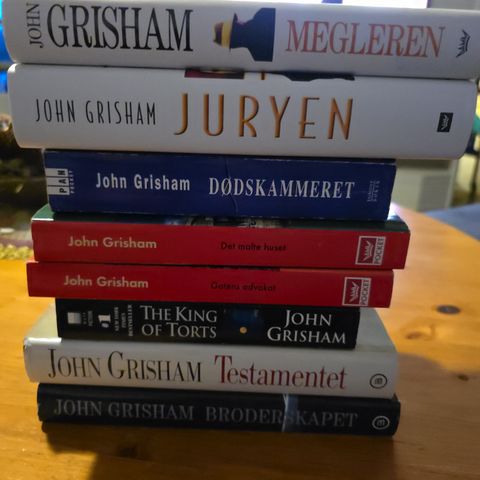 12 bøker av John Grisham