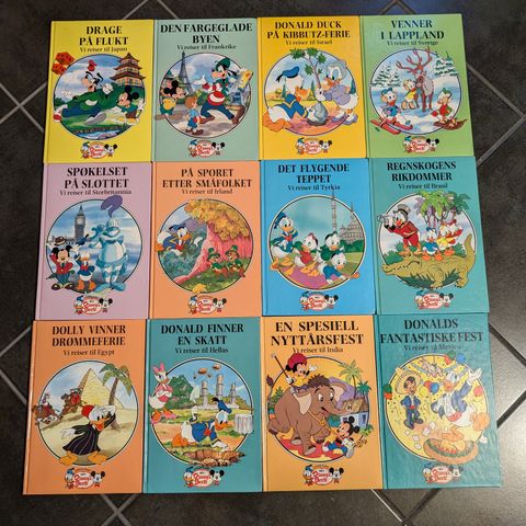 Diverse Walt Disney bøker og dvd-er selges