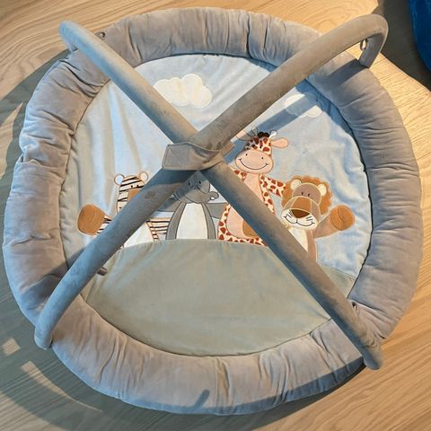 Søt babygym / leketeppe fra Teddykompaniet