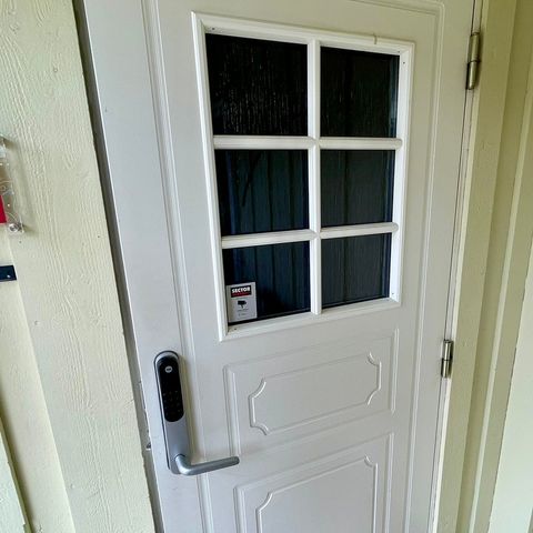 2 ytterdører «The Classic Doors» type Diplomat