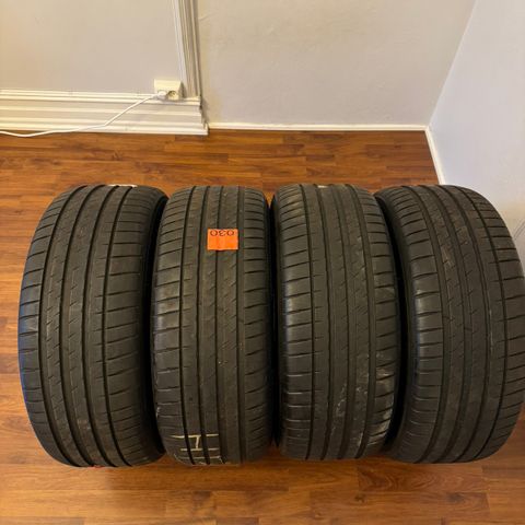 TM3 dekk 235 45 R18 Michelin merke