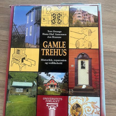 Gamle trehus (bok)