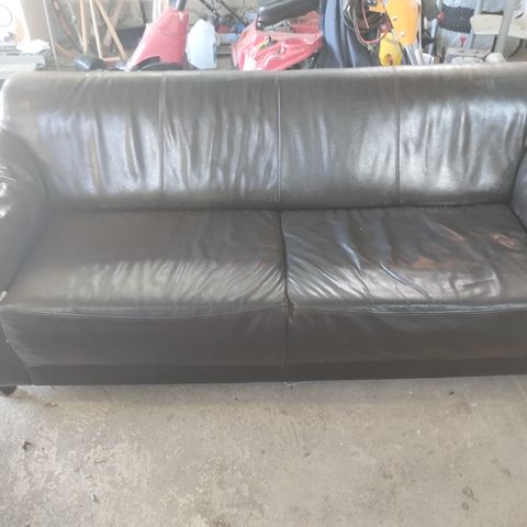 Leather sofa set