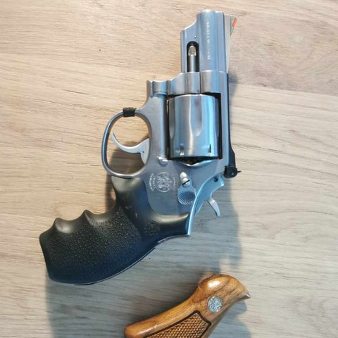 Smith & Wesson mod. 66, 2,5" løp, Spesial