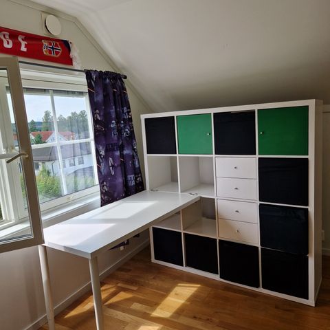 Ikea KALLAX, 147x147 cm, m/skrivebord, hvit