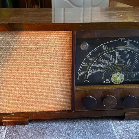 Radionette Teak Radio