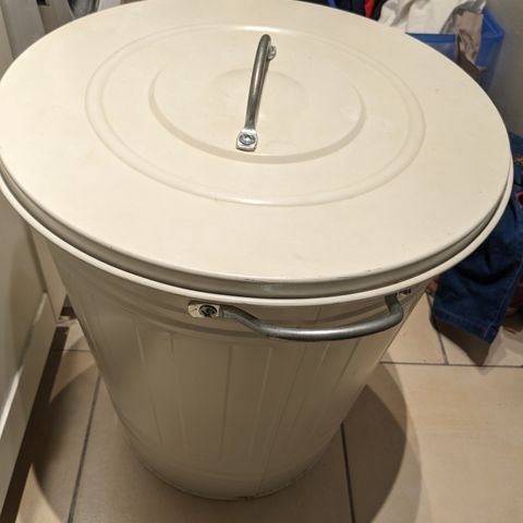 Ikea KNODD 40 L, dunk med lokk, hvit - reservert