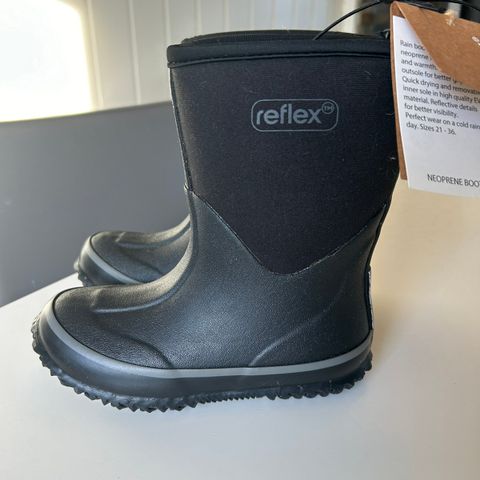 Helt nye. Reflex-boots selges billig grunnet feil str