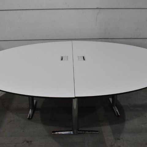 Rundt Konferansebord - Diameter 240 cm - Brukt