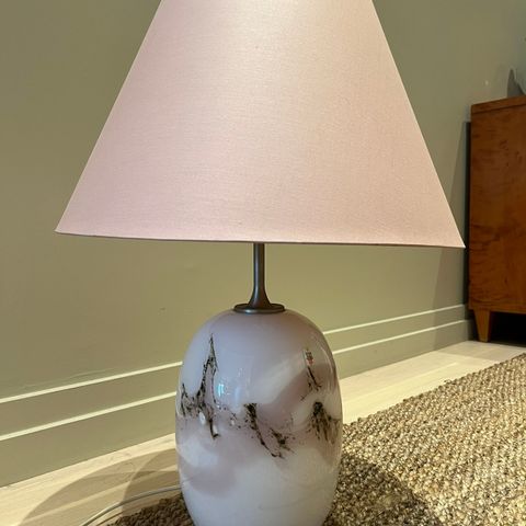 Stor flott Holmegaard Sakura bordlampe