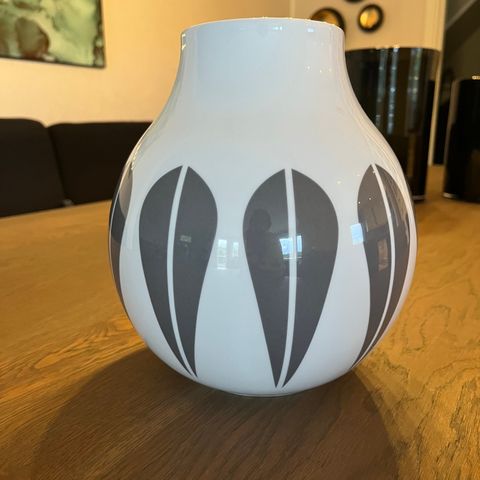 Lucie Kaas vase