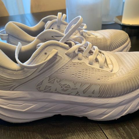 HOKA W BONDI 7