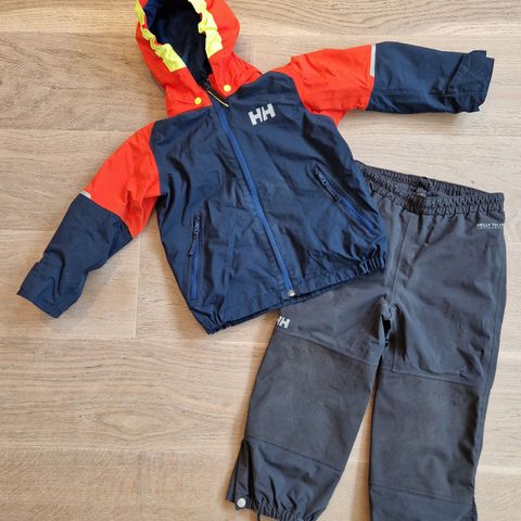 Helly Hansen skalljakke og bukse str 104