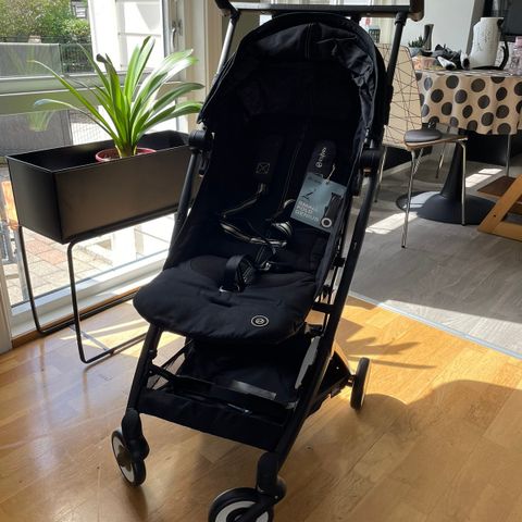 Ubrukt Cybex Libelle Moon Black 2023