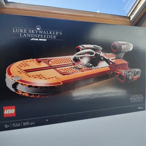 LEGO 75341 "Luke Skywalker's landspeeder"