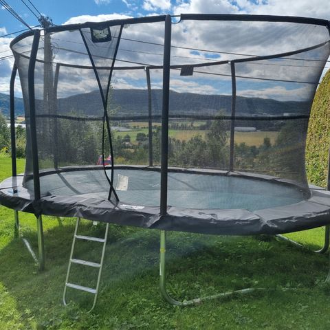 Jumpking trampoline oval