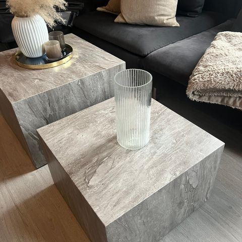 Glass vase