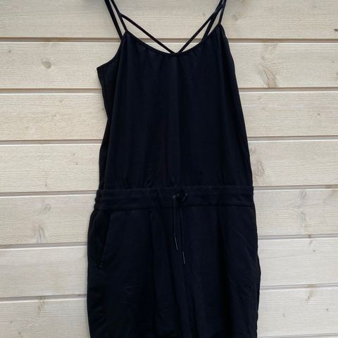 Sort jumpsuit fra ONLY, str. XL