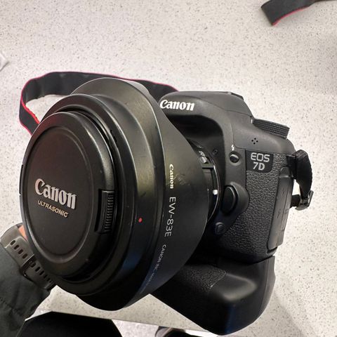 Pent brukt Canon EOS 7D med flere objektiv ++