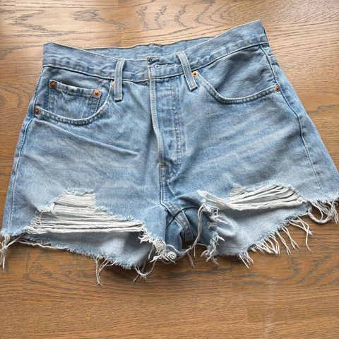 Levis shorts 36