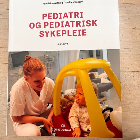 Pediatri og Pediatrisk Sykepleie 2022