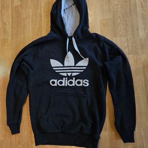 Adidas hettegenser str S