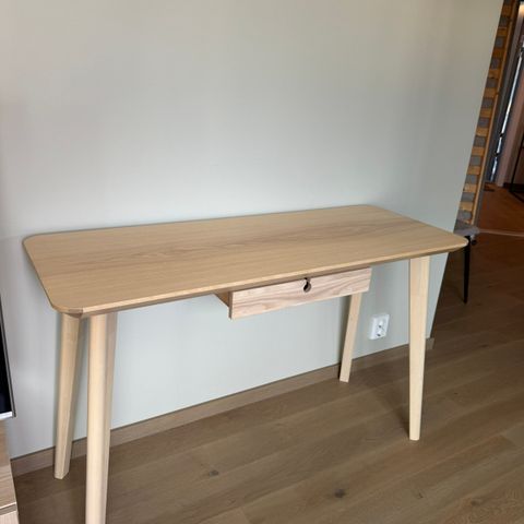 Moderne skrivebord