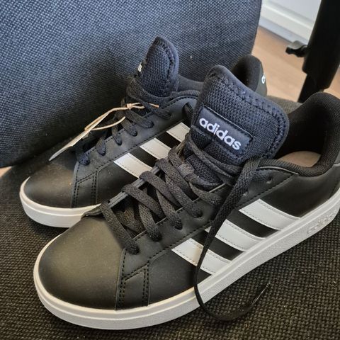 Adidas Joggesko