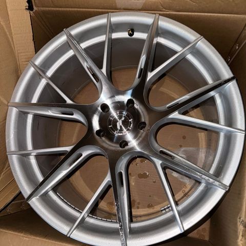 JR Wheels JR42 20x10 ET32 5H BLANK Silver Mach 5x112