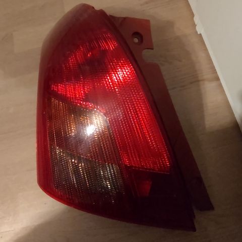 2006-2010 Suzuki Swift venstre baklykt/baklys