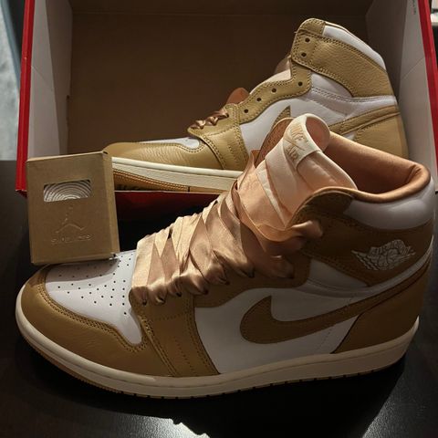 Jordan 1 high Praline ( Latte farge)