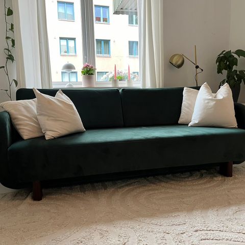 Grønn sofa / sovesofa. + overmadrass hvis ønskelig