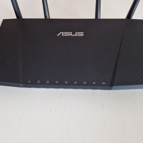 ASUS AC3200 triband wifi router