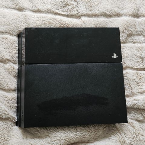 Playstation 4 selges