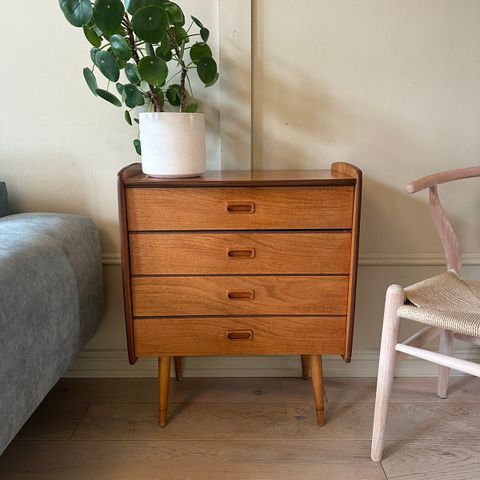 Retro / vintage teak -kommode /sjenk