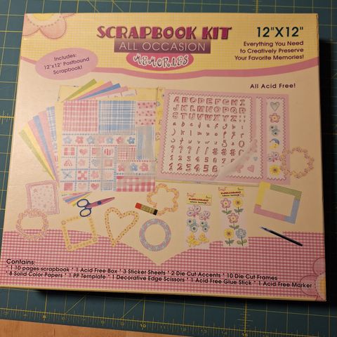 Scrapbook kit med album