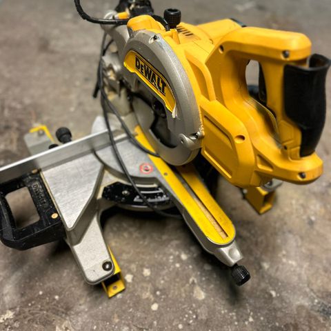 DeWalt DWS -qs