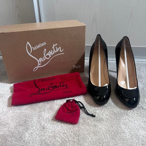 Christian Louboutin sko str. 39