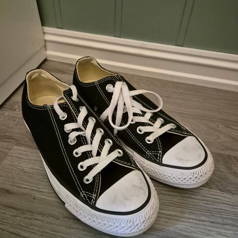 Converse str 39, brukt et par ganger